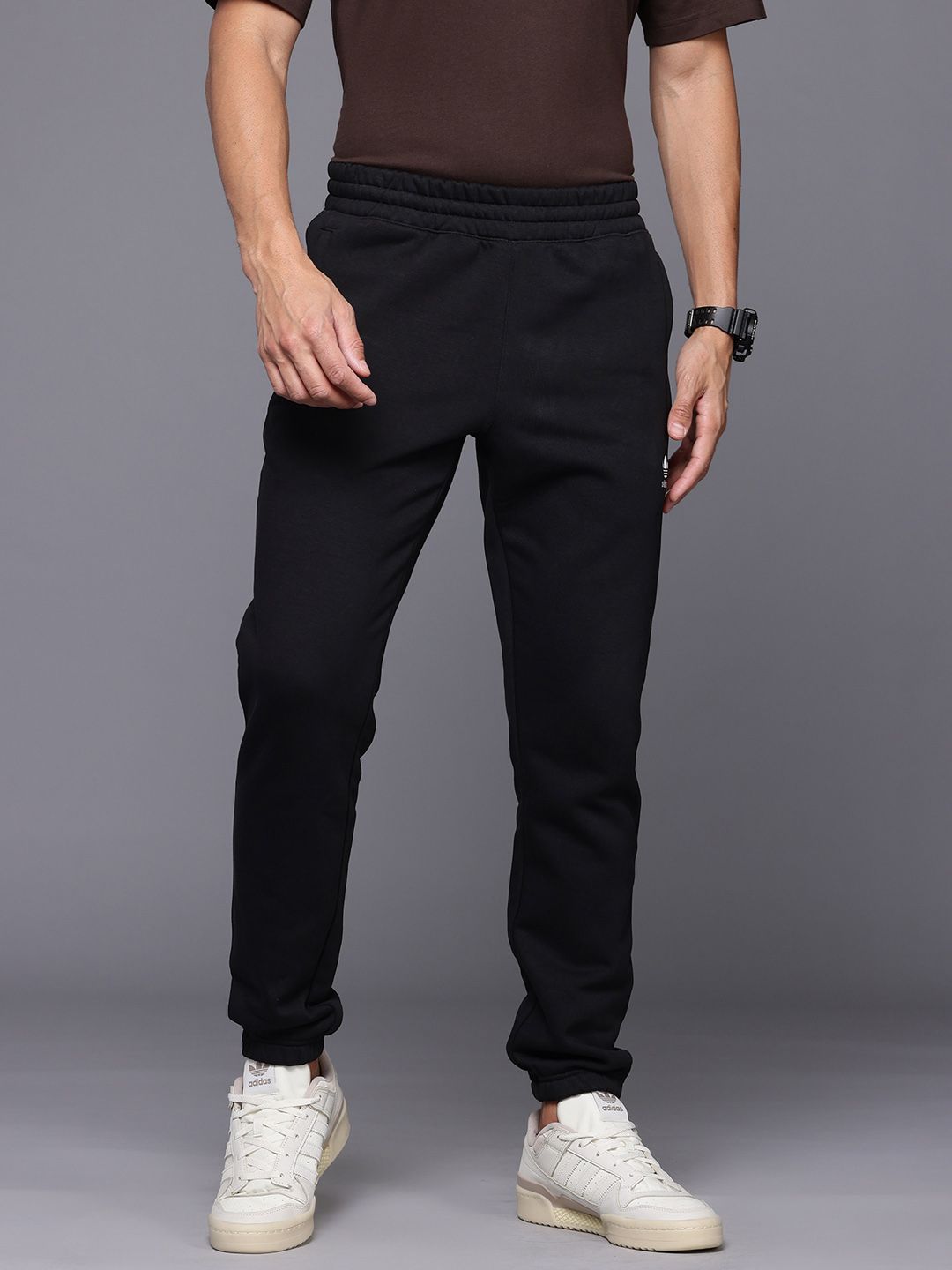 ADIDAS Originals Men Logo Embroidered Essentials Joggers-picture-36