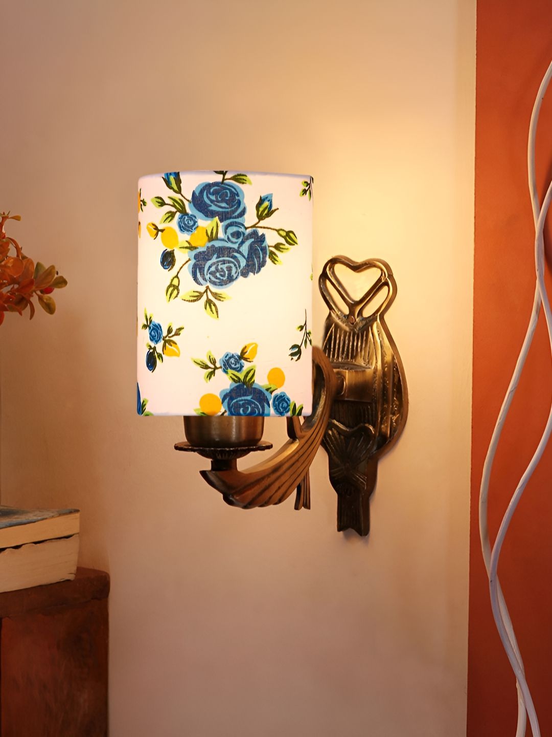 Aura White & Blue Printed Metal Traditional Abstract Shaped Shaped Wall Lamp-picture-10