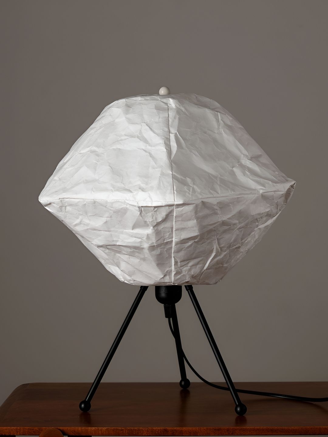 FIG Luna White & Black Textured Metal Triangle Table Lamp with Bulb-picture-29