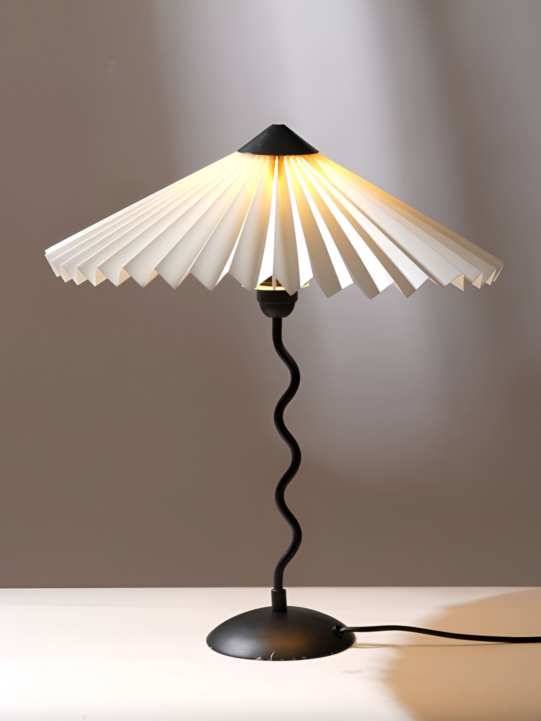 FIG Off White & Black Textured Metal Abstract Shaped Wavy Table Lamp with Bulb-picture-35