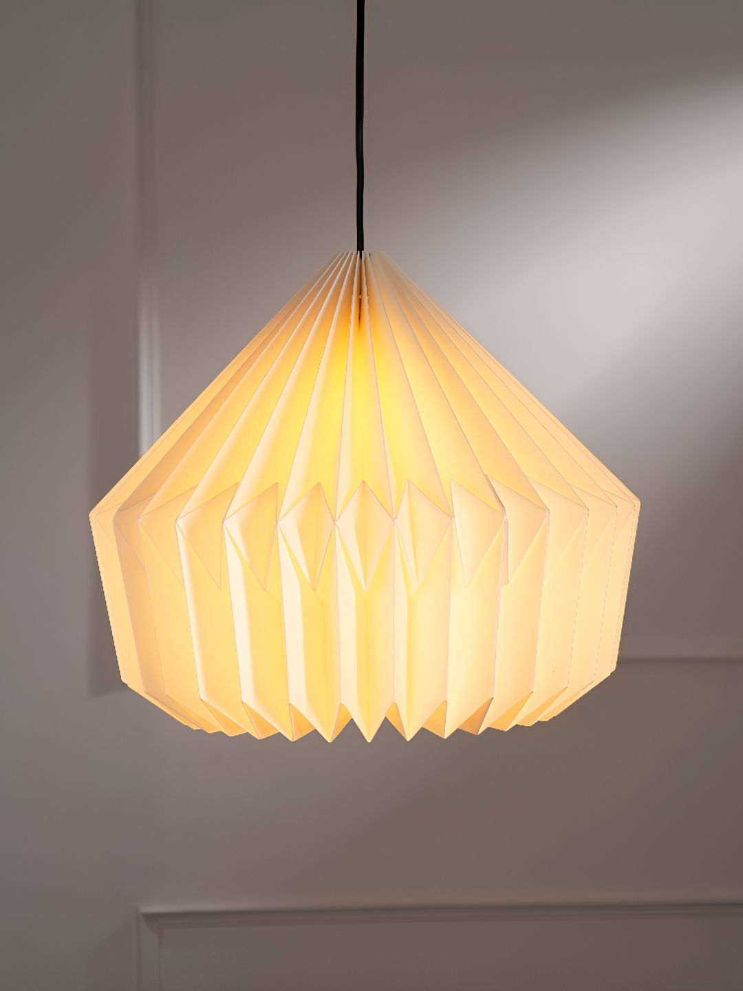 FIG Canvas Pendant Off White & Black Textured Triangle Shaped Ceiling Lamp-picture-54