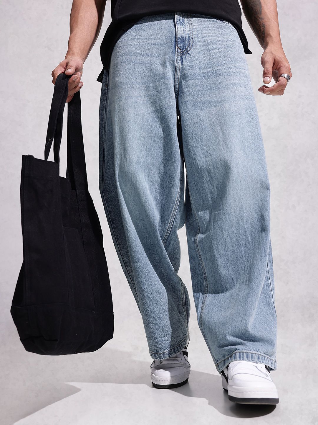 WROGN Men Pure Cotton Baggy Fit Light Fade Jeans-image-1