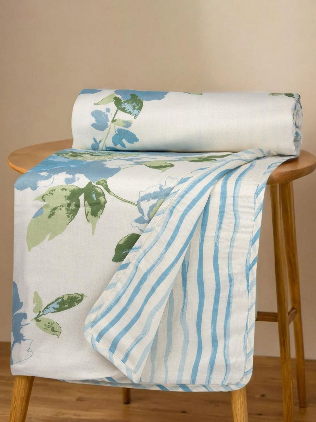Huesland Blue & White Floral AC Room Double Bed Dohar-image-25