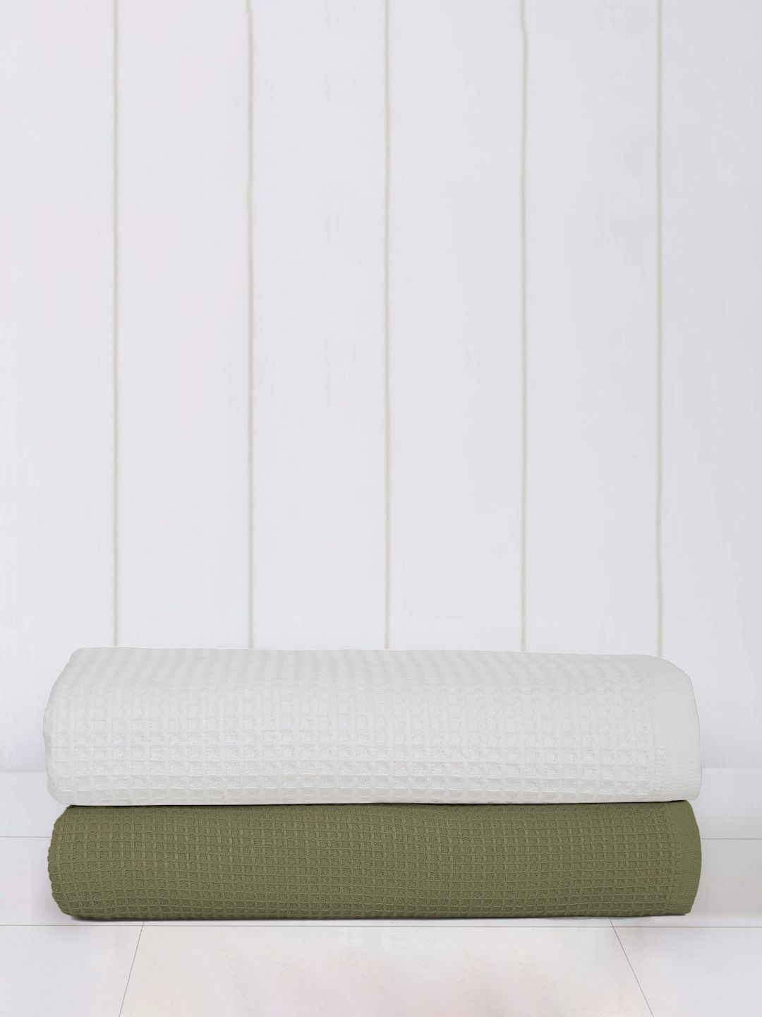 Mulberry Living White & Olive Green 2 Cotton 450 GSM Bath Towel-image-8