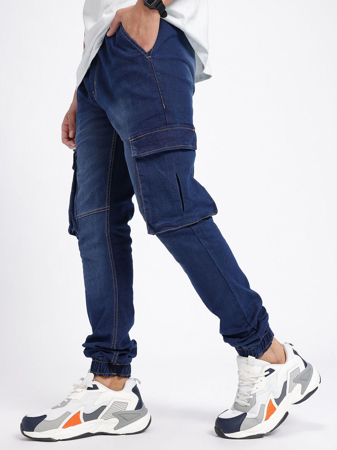 glitchez Men Relaxed Fit Light Fade Jogger Jeans-picture-37