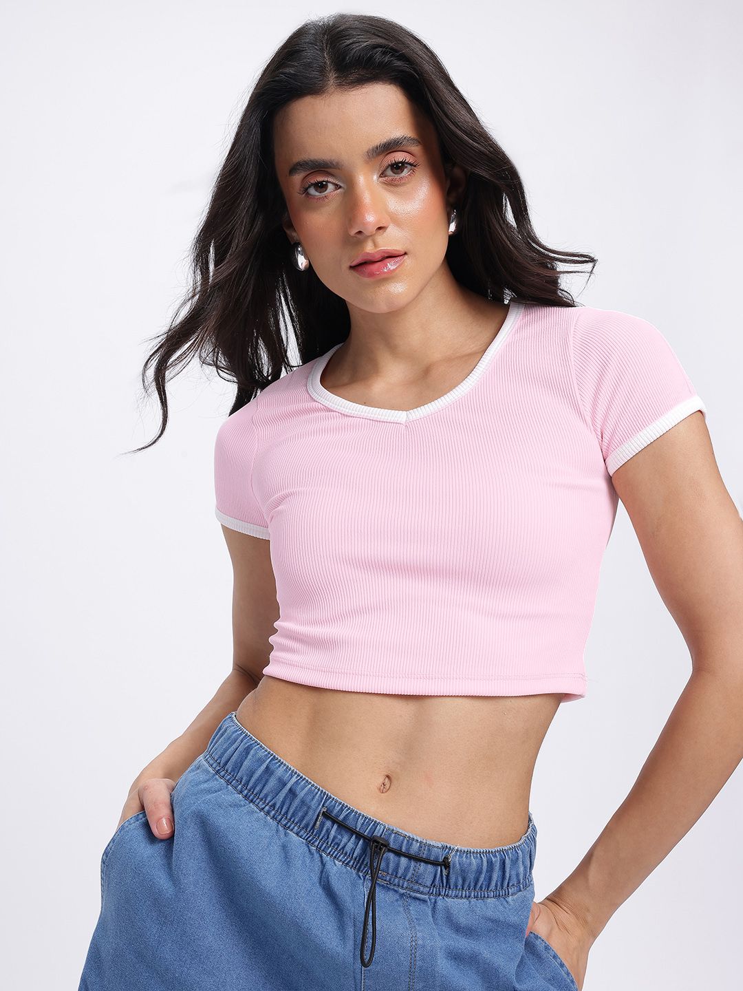glitchez Delicate Ribs V-Neck Crop Fitted Top-picture-27