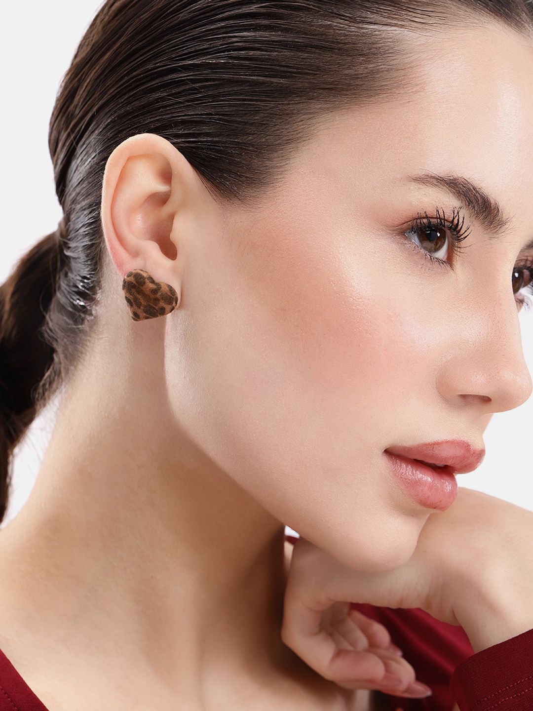 DressBerry Heart Shaped Studs Earrings-picture-34