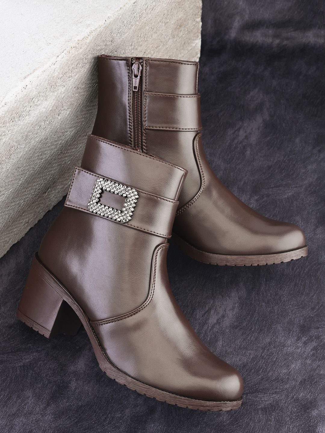 The Roadster Lifestyle Co Women Block-Heeled Chelsea Boots
