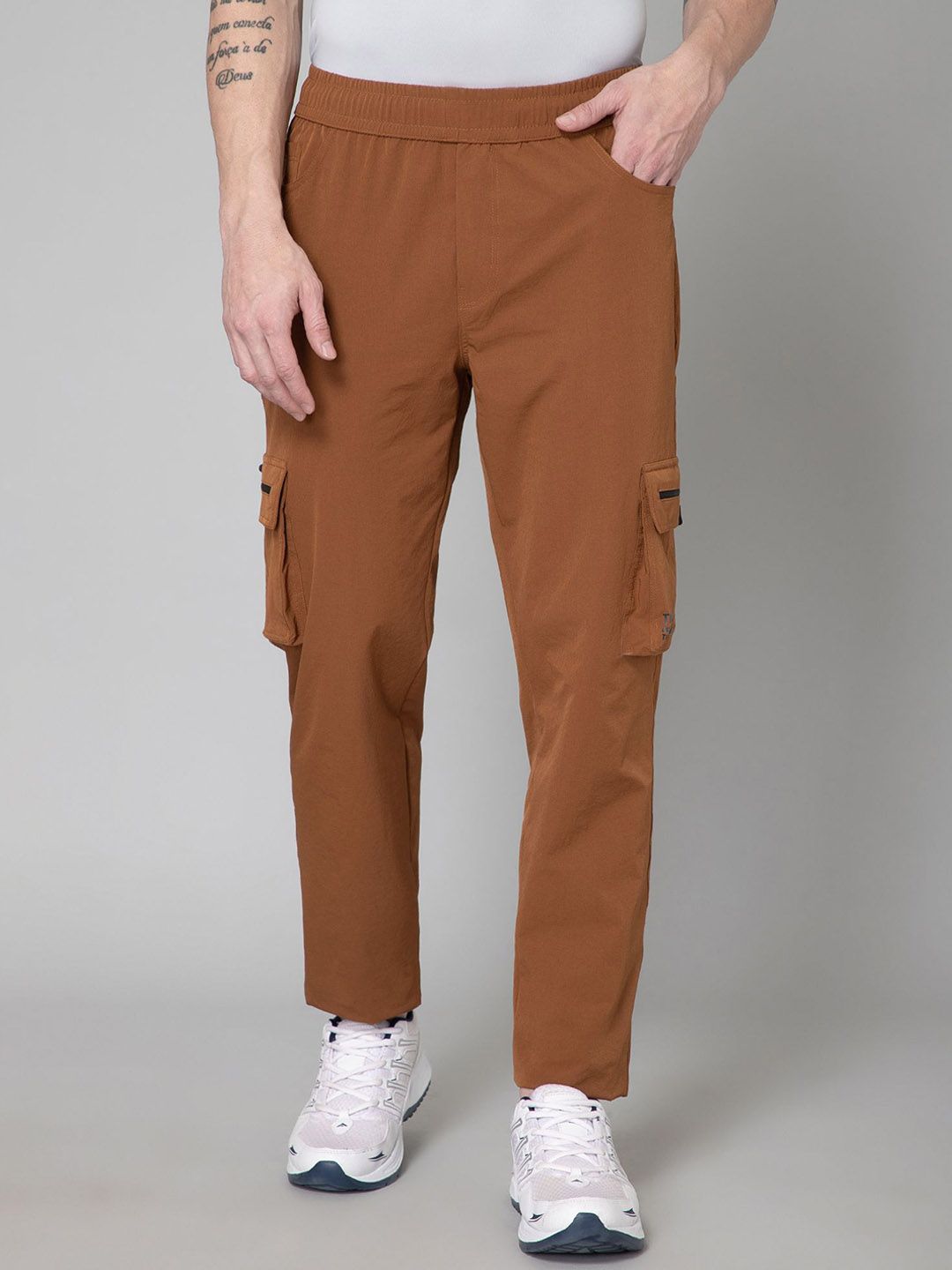 TURNFIT Men Straight-Fit Mid-Rise Cargo Track Pants-picture-28