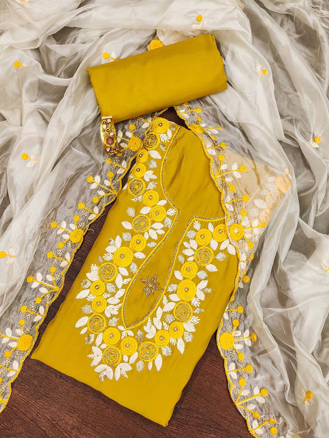 HERE&NOW Floral Embroidered Beads And Stones Unstitched Dress Material-image-32