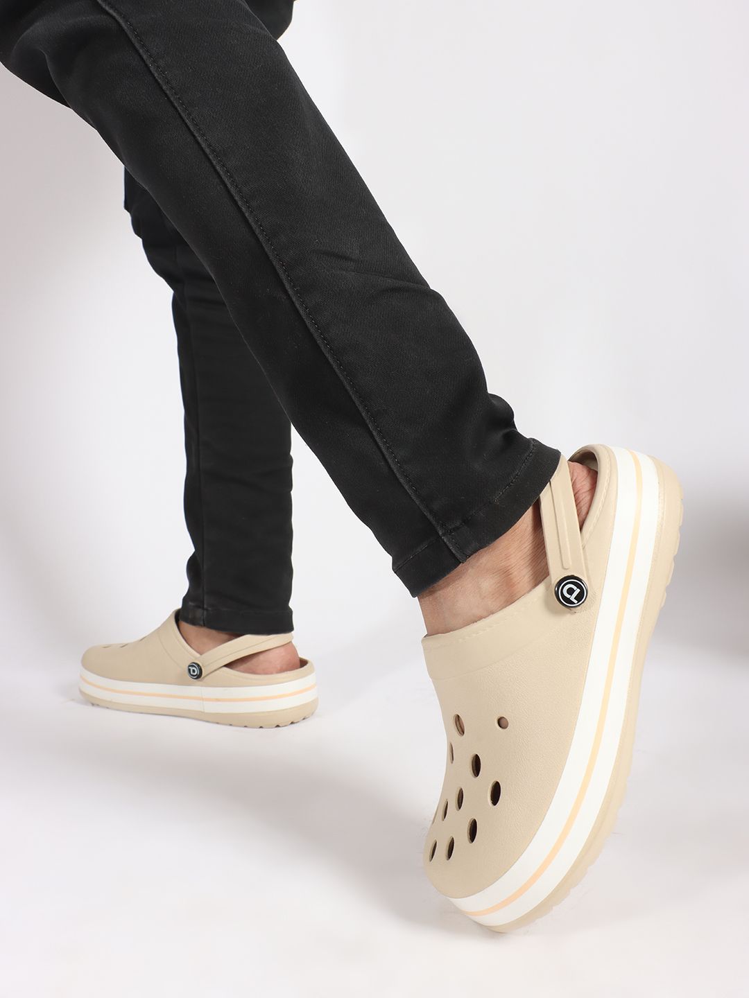 Carlton London Men Rubber Clogs-picture-14