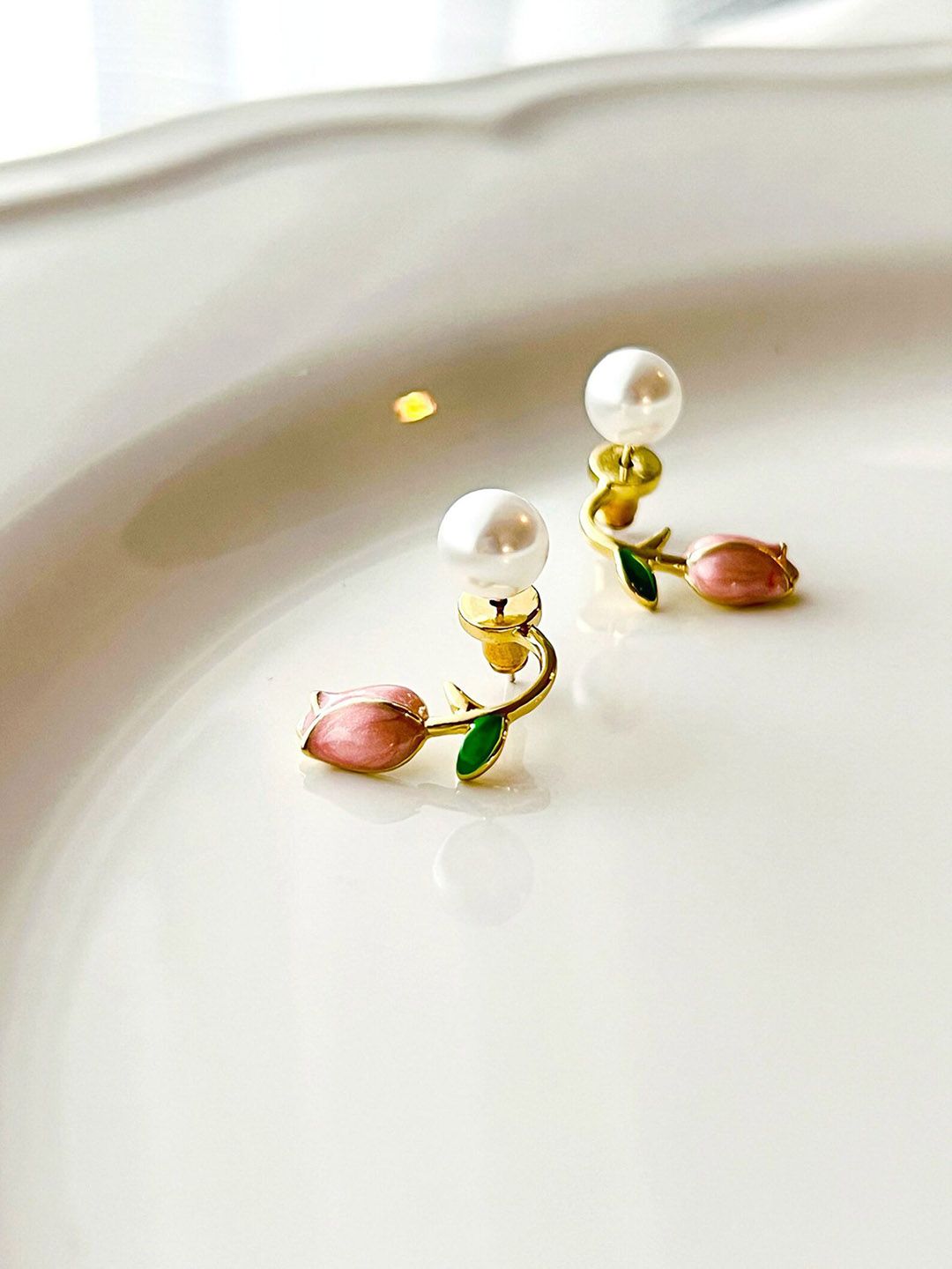 PolluxCraft Korean Gold-Plated Zircon Studded Contemporary Shaped Studs-picture-19