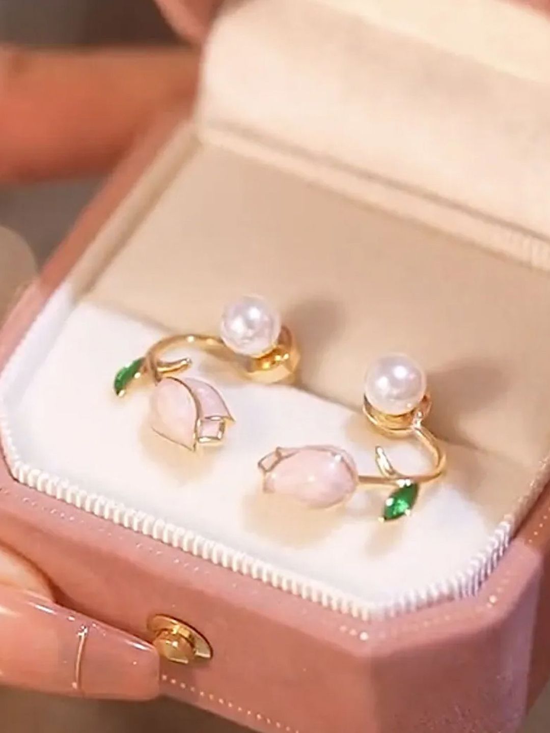 PolluxCraft Korean Gold-Plated Zircon Studded Contemporary Shaped Studs-picture-23