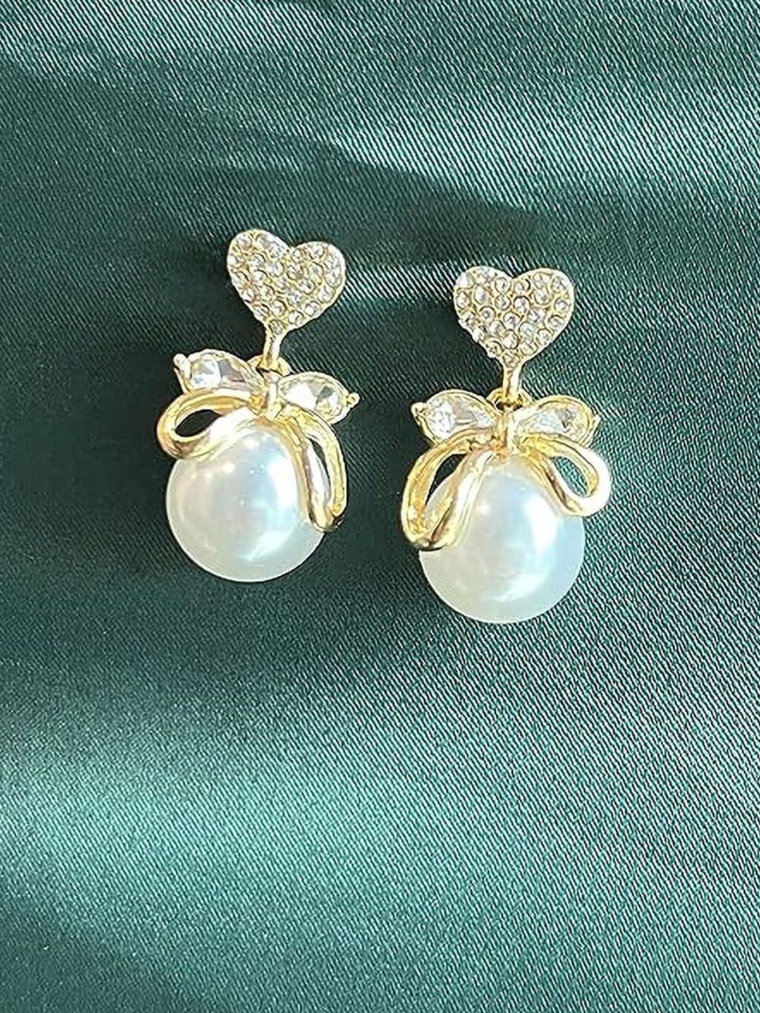 PolluxCraft Korean Gold-Plated Pearls Heart Shaped Studs-picture-20