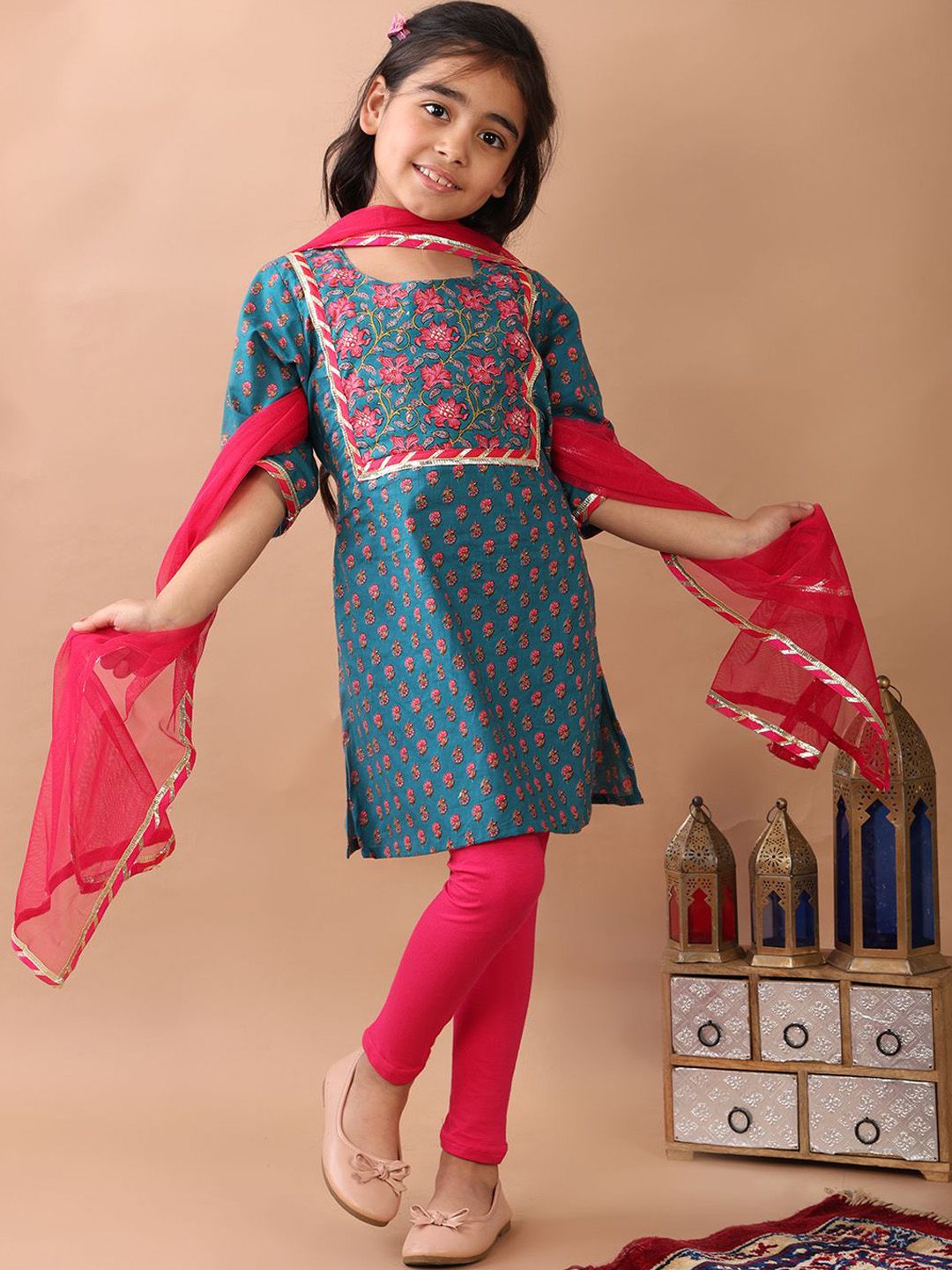 Sangria Girls Floral Printed Pure Cotton Straight Kurta Leggings With Dupatta-picture-37