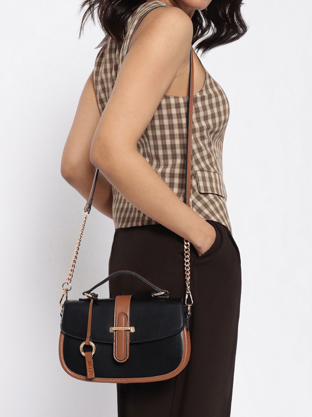 IRTH by House of Titan Structured Sling Bag with Tasselled-picture-30