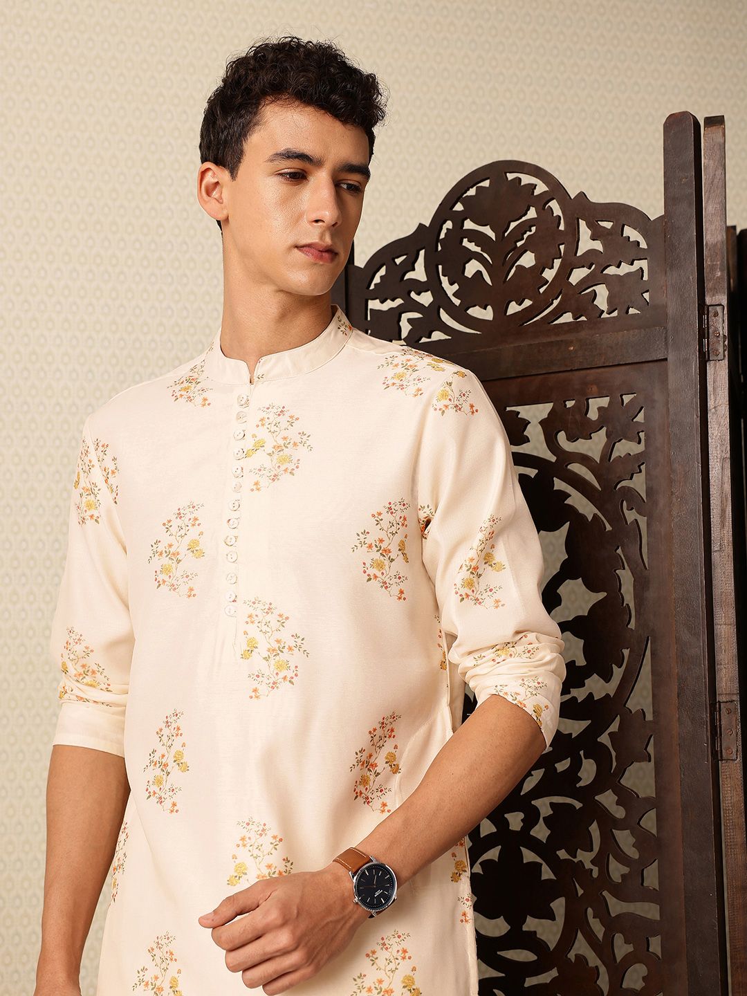 House of Pataudi Floral Printed Jashn Kurta with Patiala-picture-32
