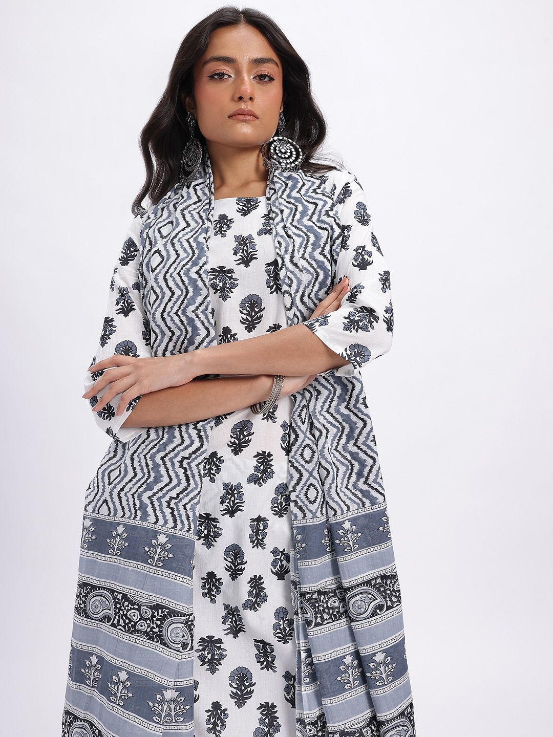 HERE&NOW Ethnic Motifs Printed Cotton Kurta with Trousers & With Dupatta