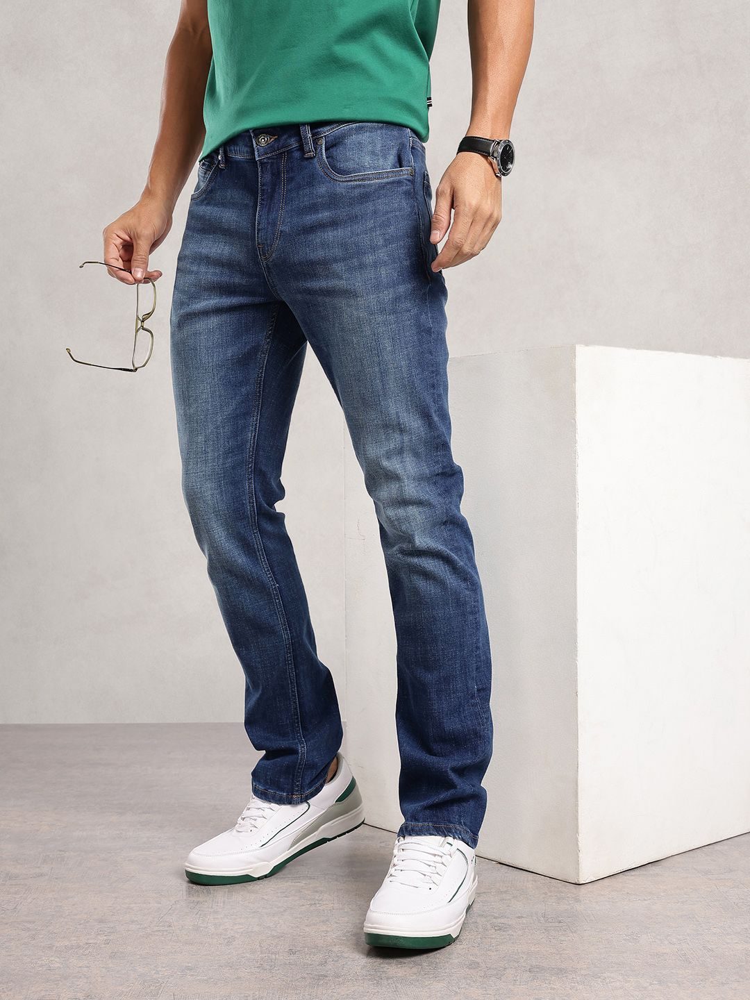 Nautica Men Straight Fit Mid-Rise Light Fade Stretchable Jeans-picture-23