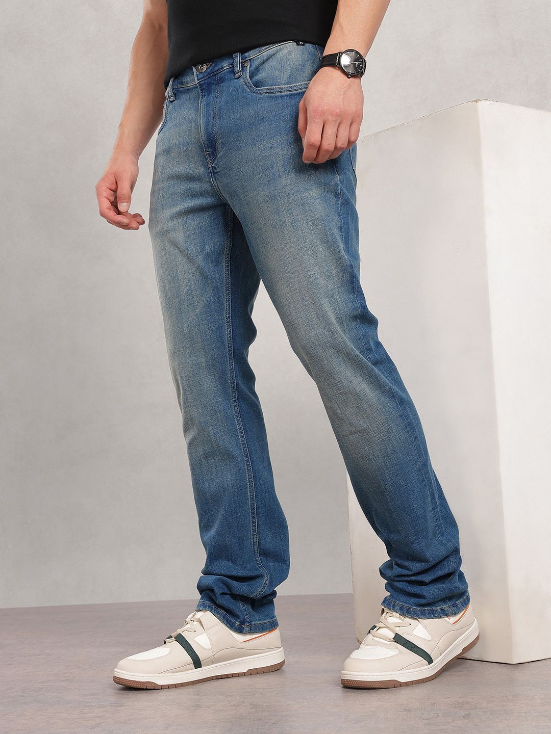 Nautica Men Straight Fit Mid-Rise Light Fade Stretchable Jeans-picture-13