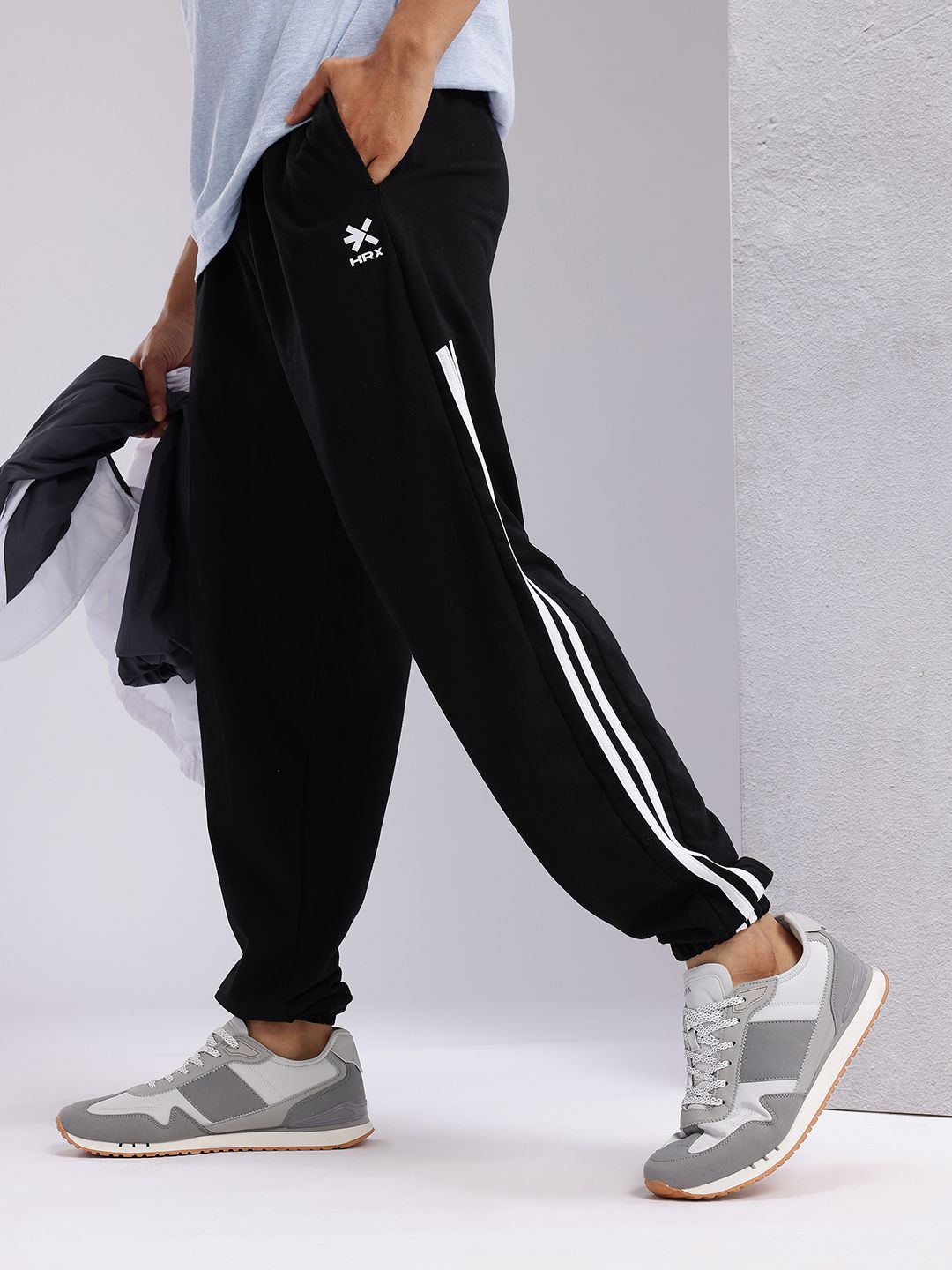 HRX by Hrithik Roshan Men Side Stripe Lifestyle Joggers-picture-54