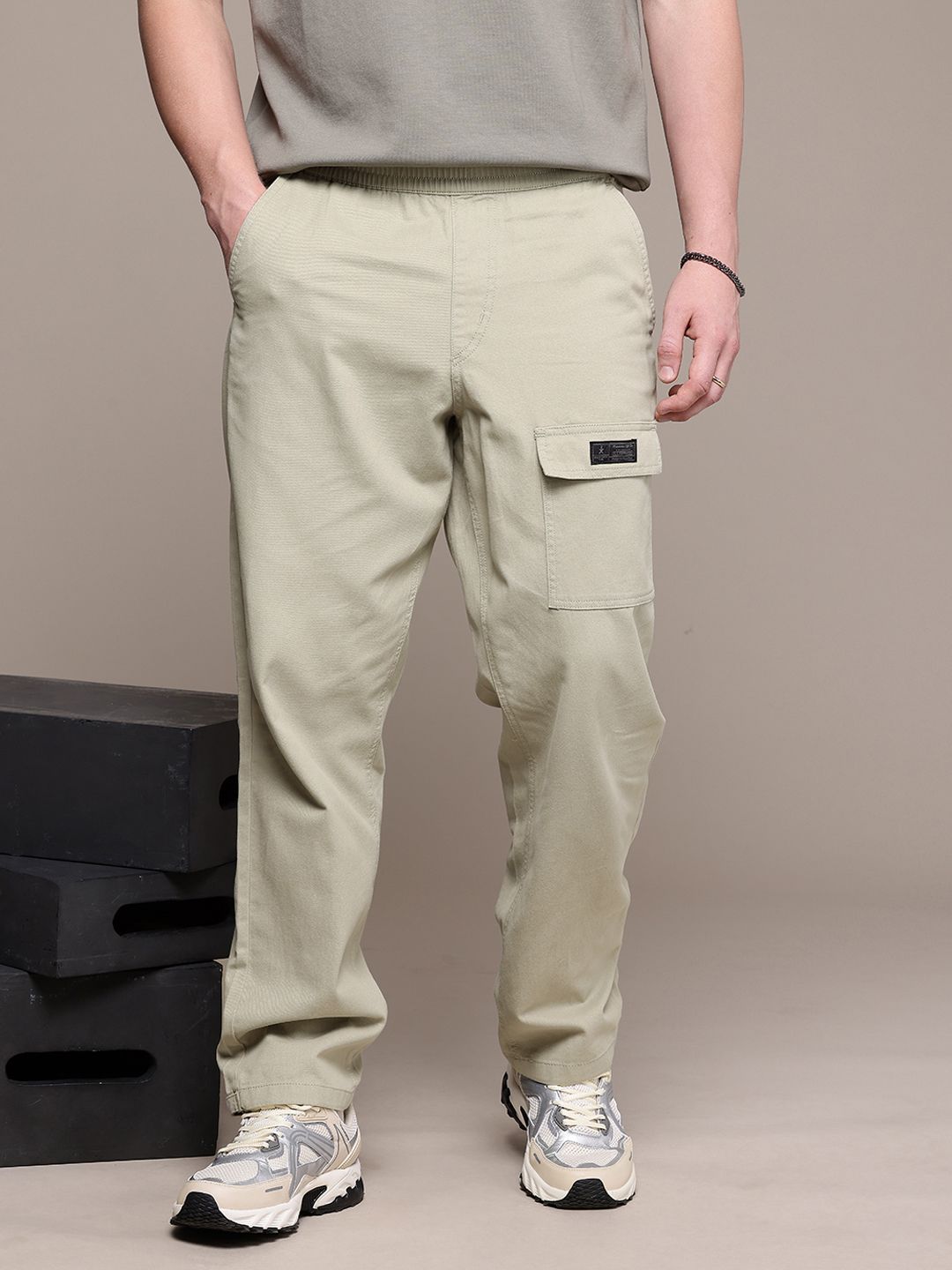 The Roadster Lifestyle Co. Men Relaxed Pure Cotton Loose Fit Trousers-picture-56