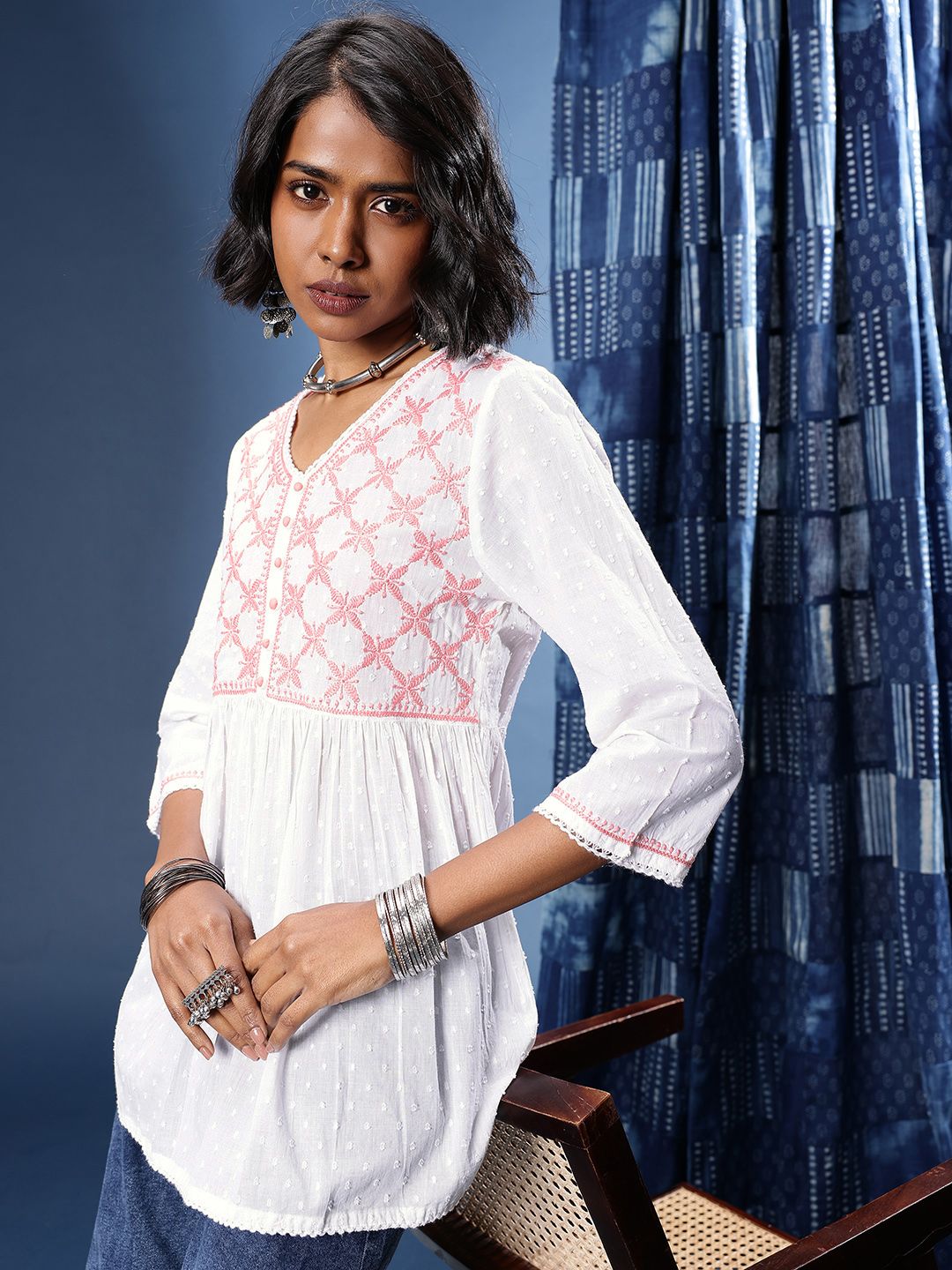 Taavi Chikankari Floral Embroidered V-Neck Pure Cotton Dobby A-Line Kurti-picture-14