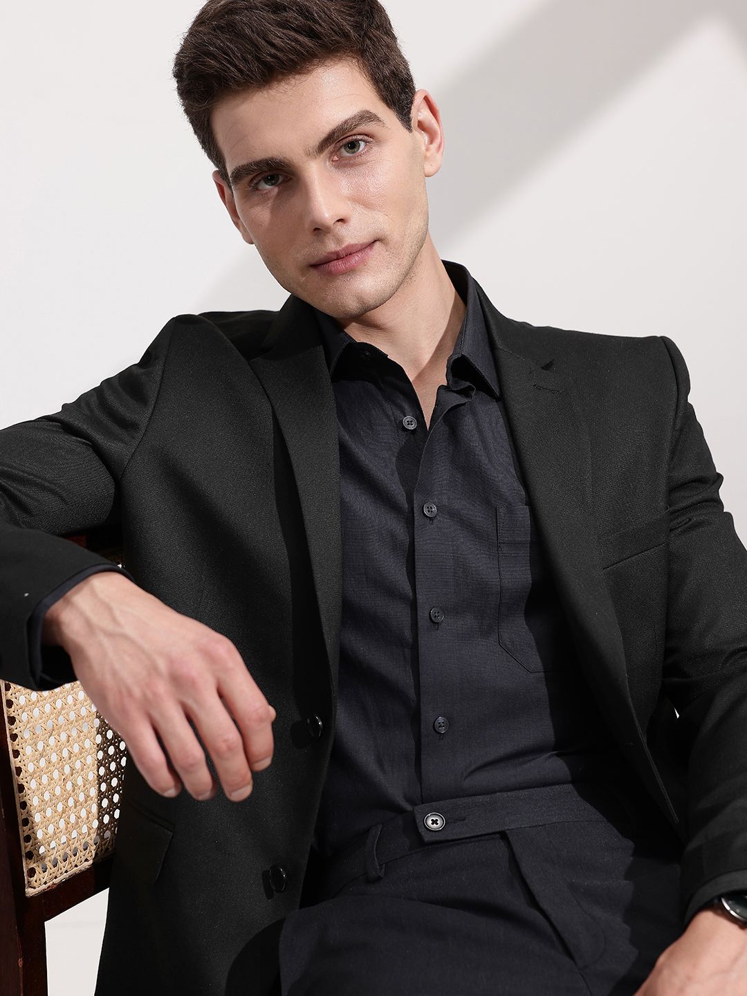 INVICTUS Men Slim-Fit Single-Breasted Smart Casual Blazer-picture-14