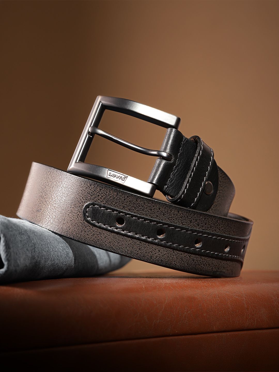 Levis Men Textured Leather Belt-picture-19