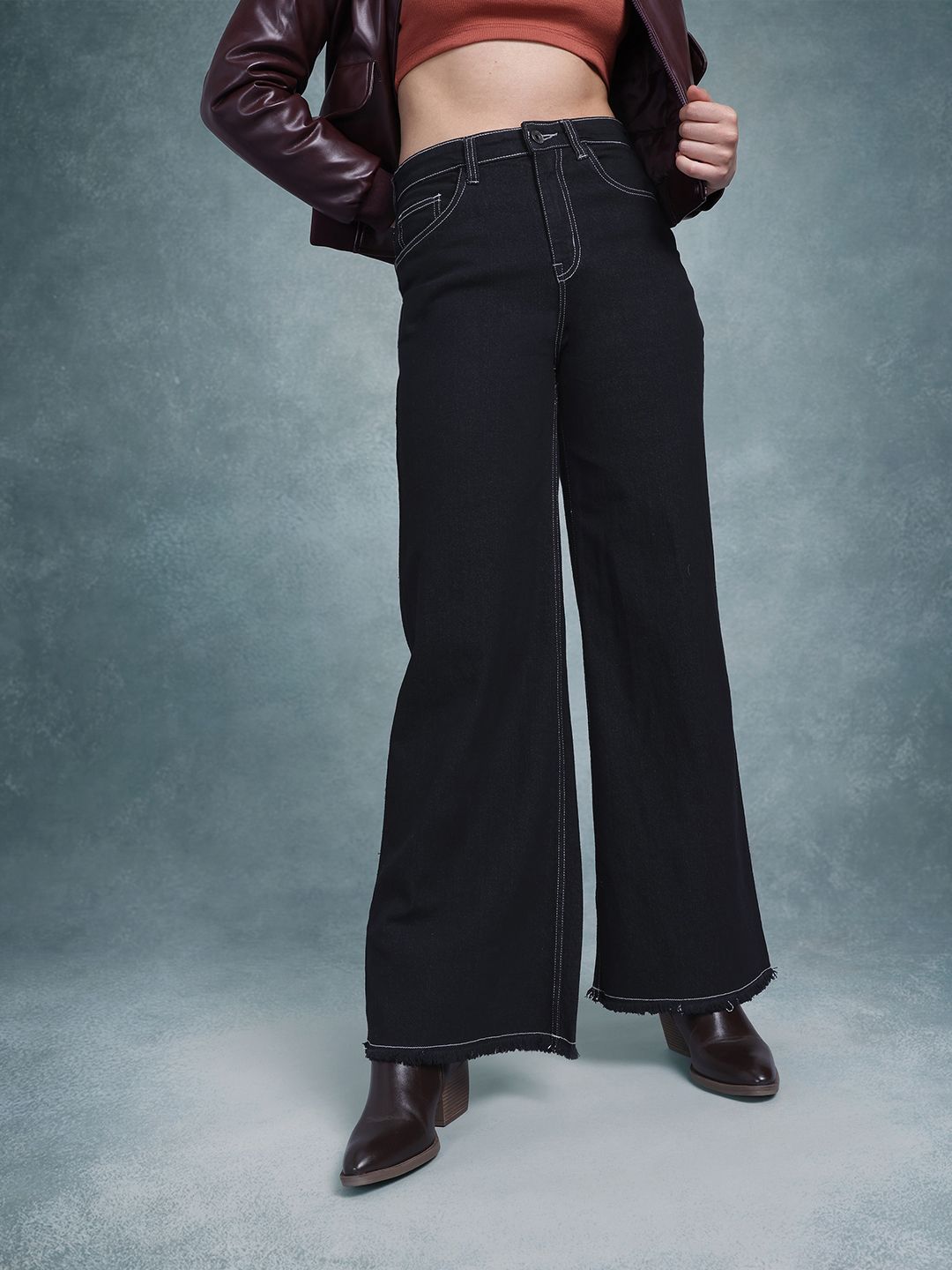 The Roadster Lifestyle Co. Women Contrast Stitch Wide Leg High-Rise Stretchable Jeans