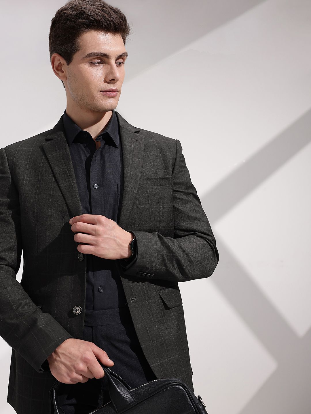 INVICTUS Men Checked Slim-Fit Single-Breasted Formal Blazer-image-39