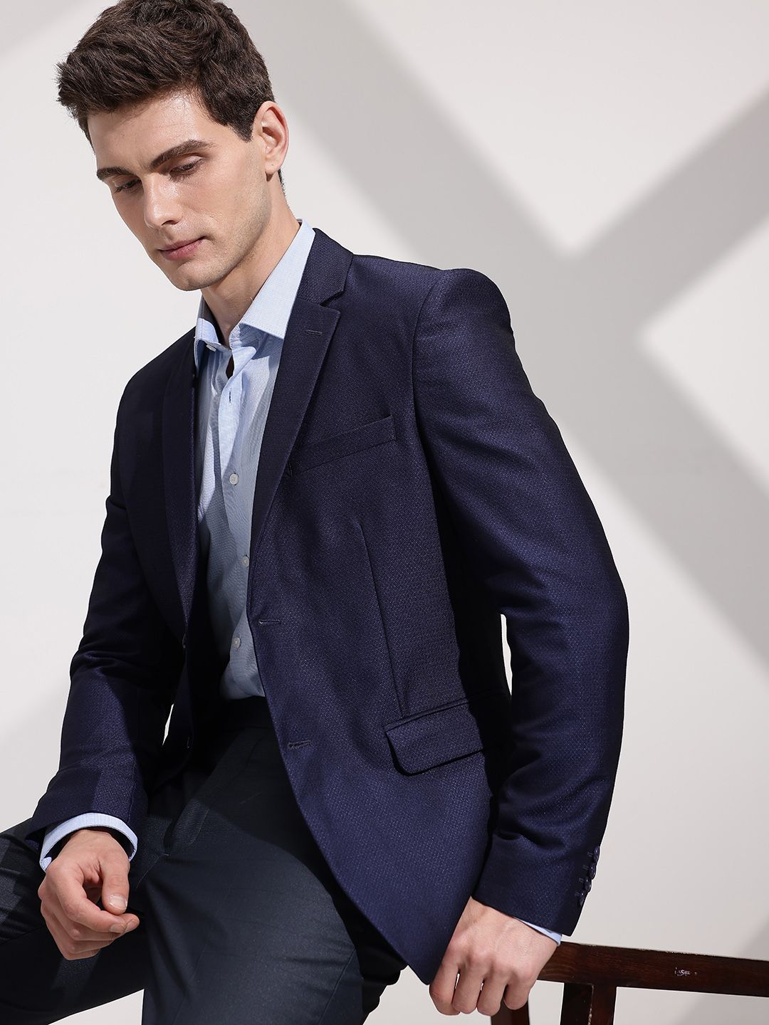 INVICTUS Slim Fit Notched Lapel Collar Textured Single Breasted Smart Casual Blazer-picture-16