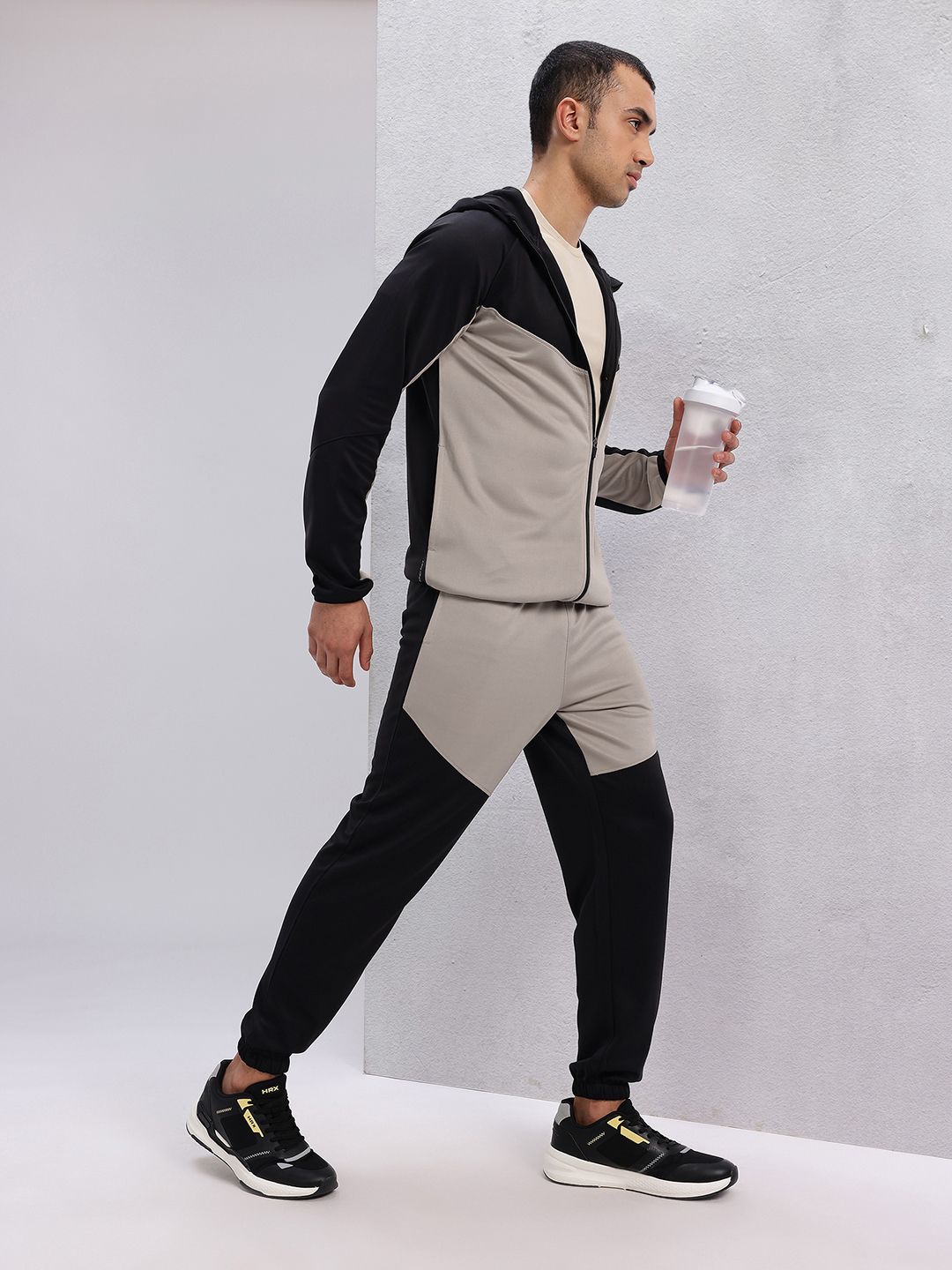 HRX by Hrithik Roshan Colourblock Rapid-Dry Running Tracksuit-picture-48