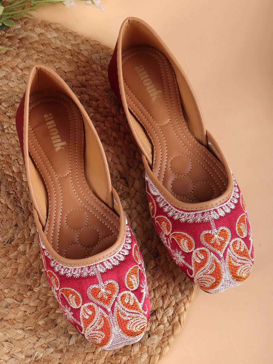 Anouk Women Embellished Ethnic Mojaris Flats-picture-33