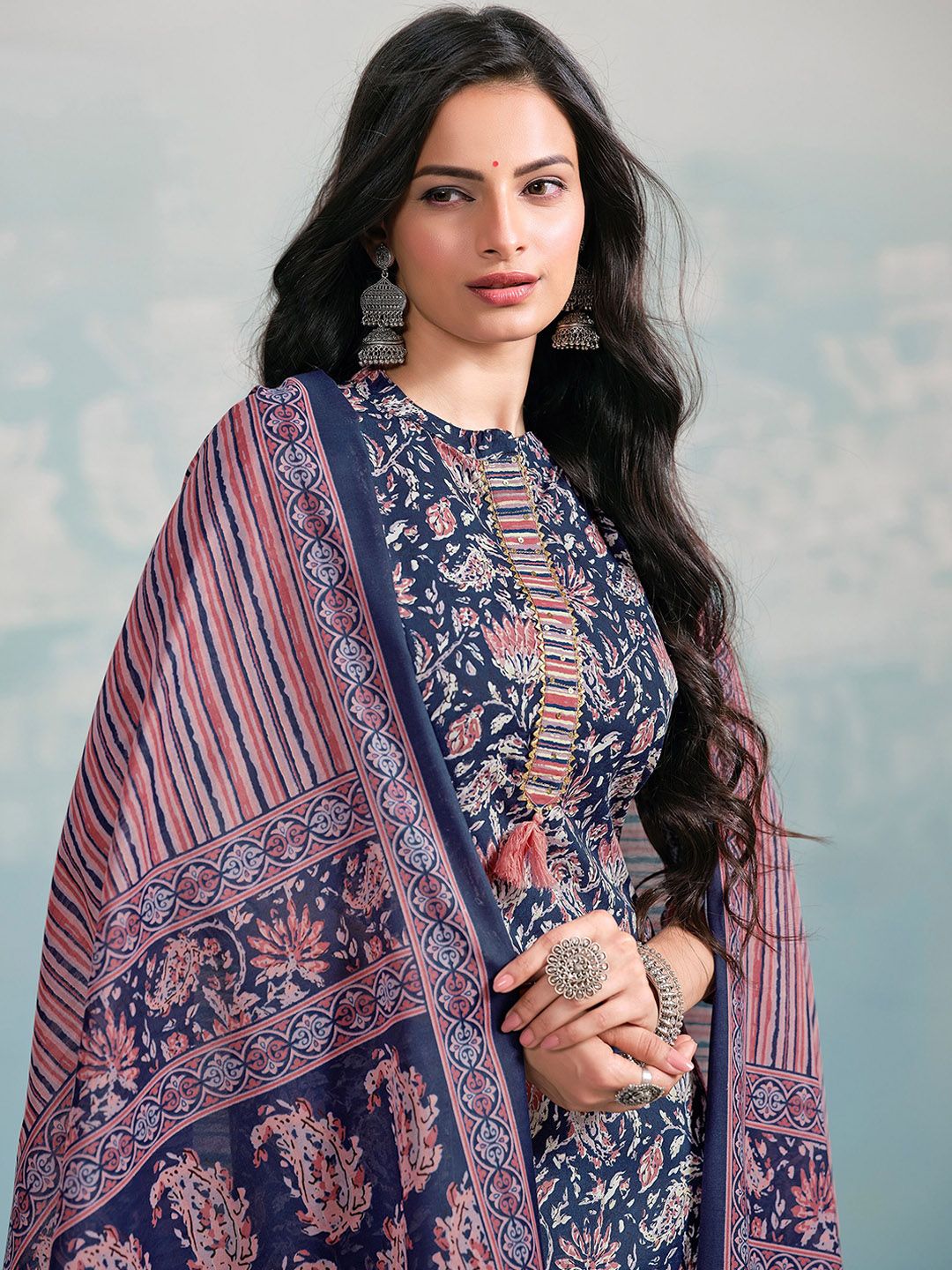 MOJILAA Floral Printed Gotta Patti Straight Kurta with Palazzo & Dupatta
