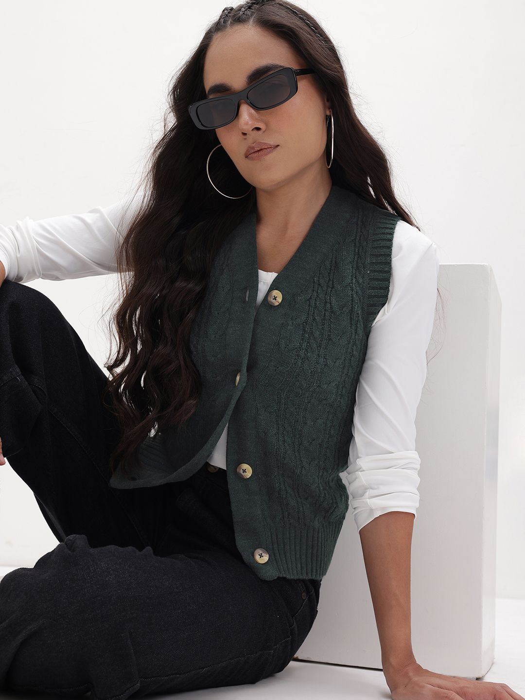 The Roadster Life Co. Cable Knit Sweater Vest-picture-24