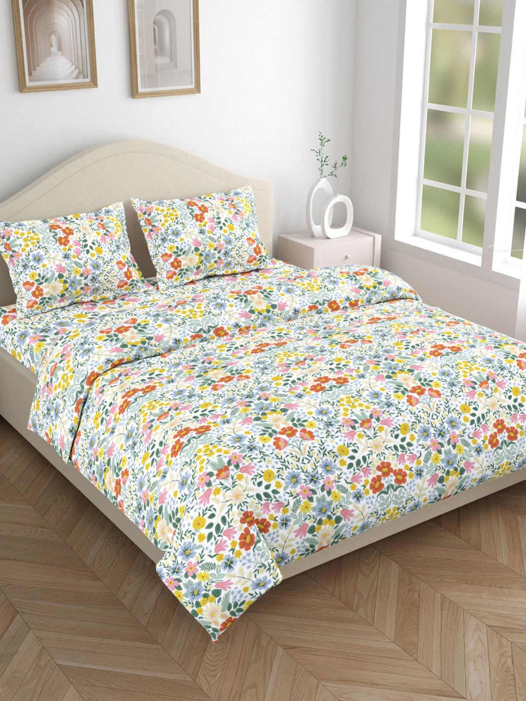 haus & kinder White & Pink Floral 144 TC Cotton King Bedsheet Set 2.75 m x 2.75 m