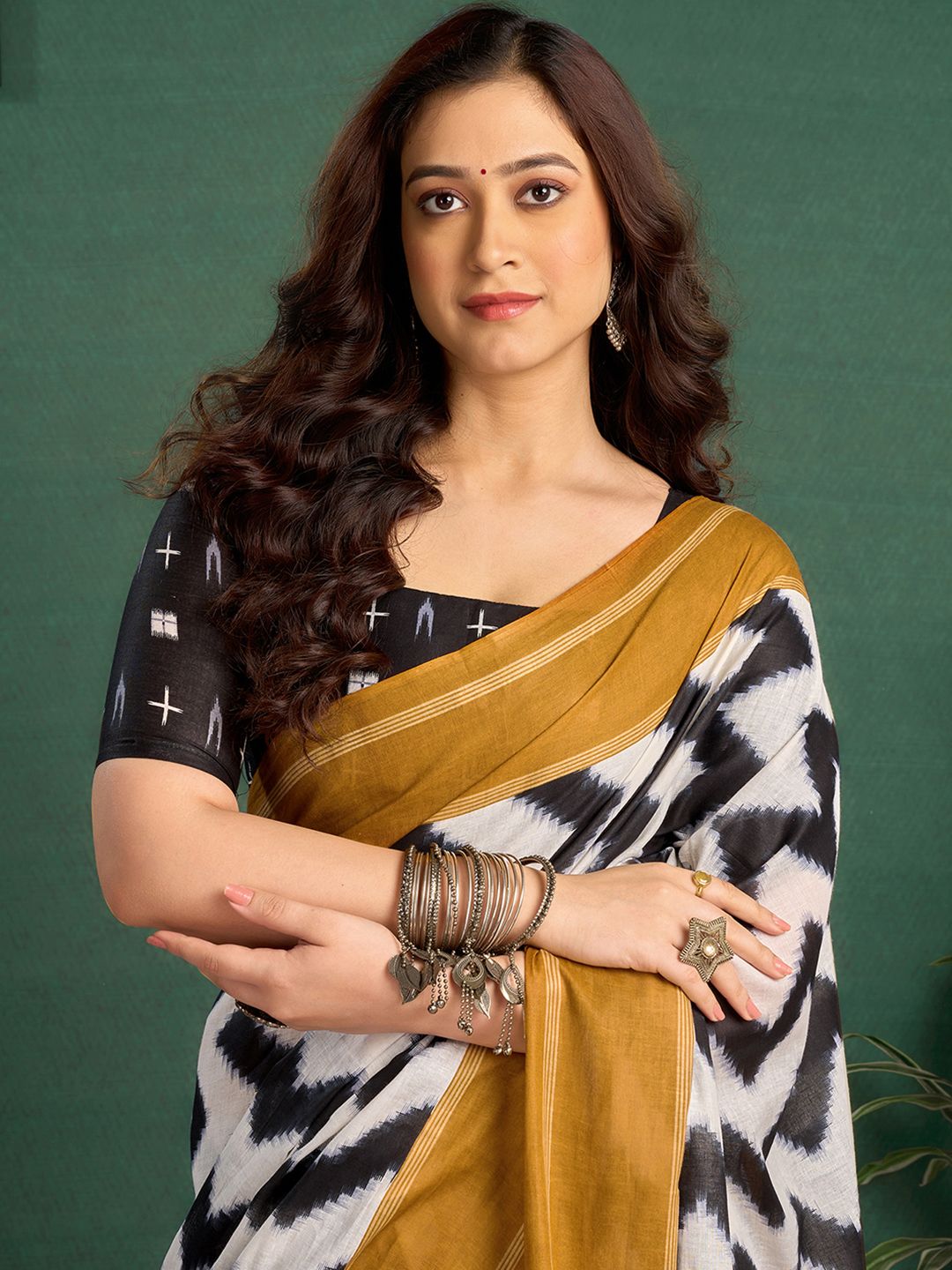Sangria Striped Printed Tussar Saree-image-24