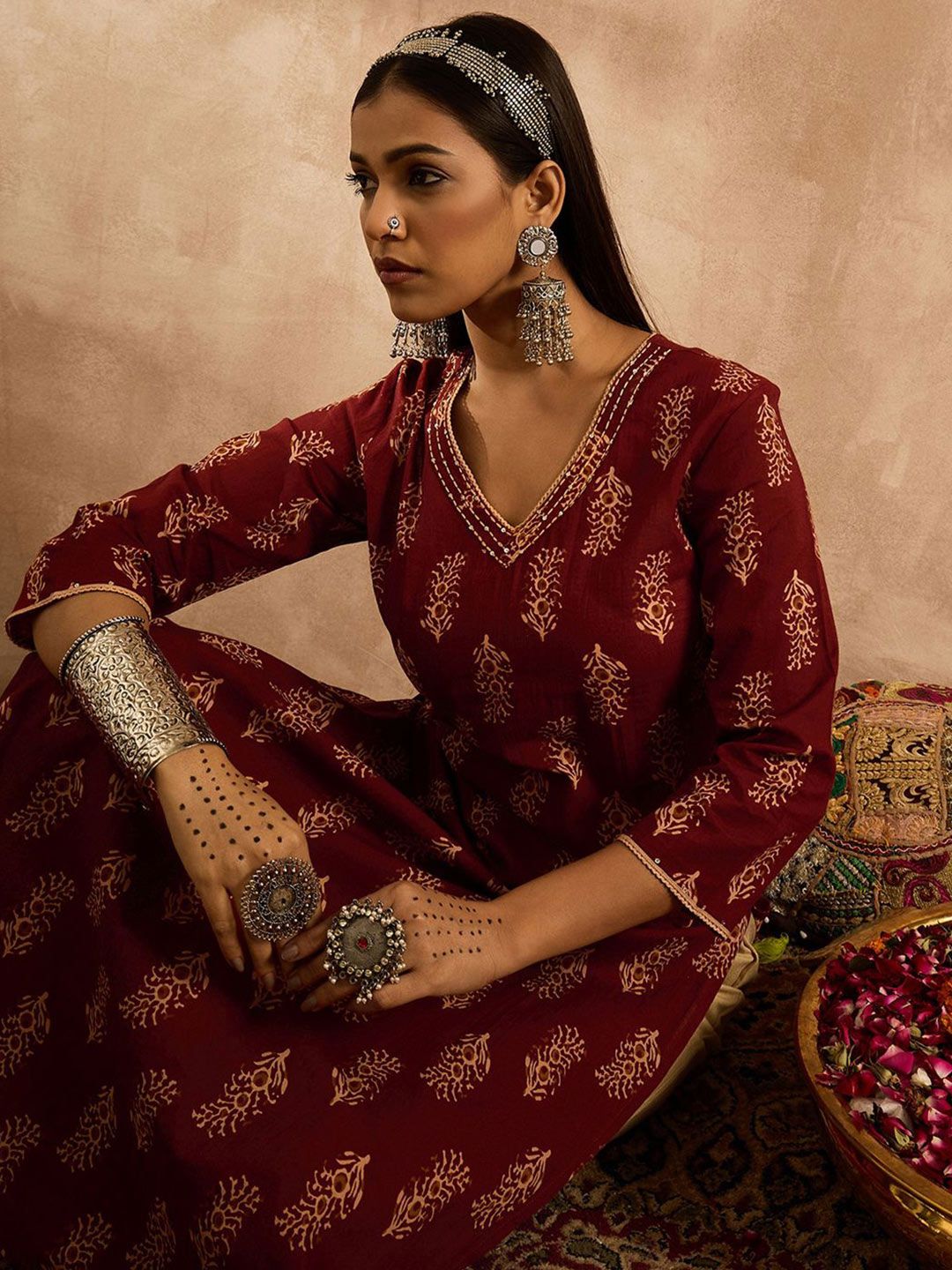 Indo Era Floral Printed V-Neck Pure Cotton Thread Work Straight Kurta-picture-32