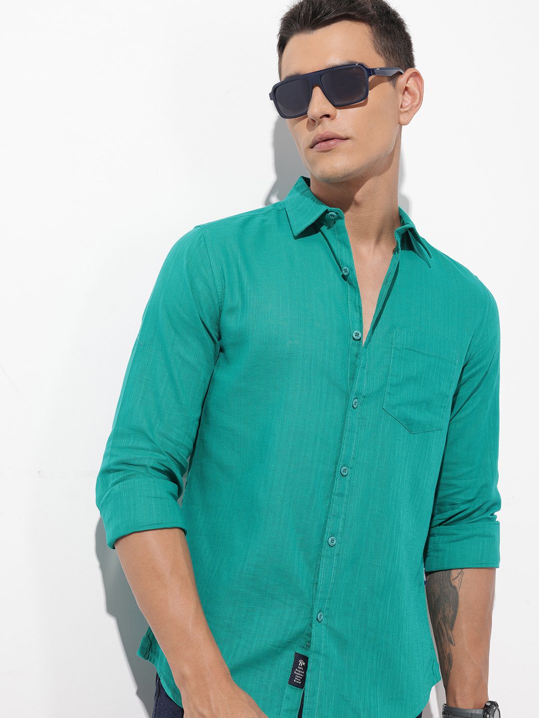 The Roadster Lifestyle Co. Solid Cotton Linen Regular Fit Shirt-image-2