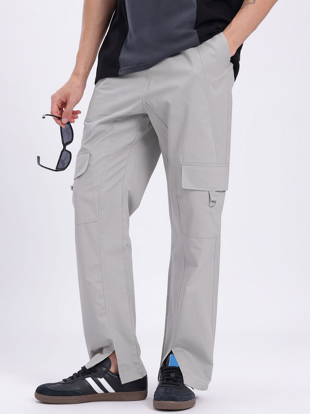 glitchez Men Mid-Rise Pure Cotton Relaxed Straight Fit Cargos with Front Slits-picture-32