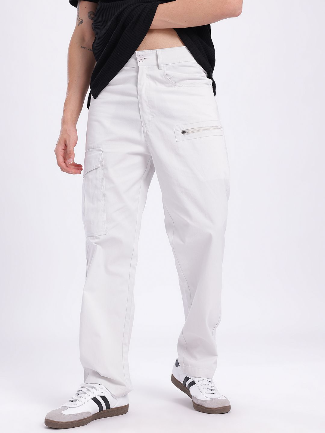 glitchez Men Cargo-Style Zip Detail Relaxed Trousers-picture-10