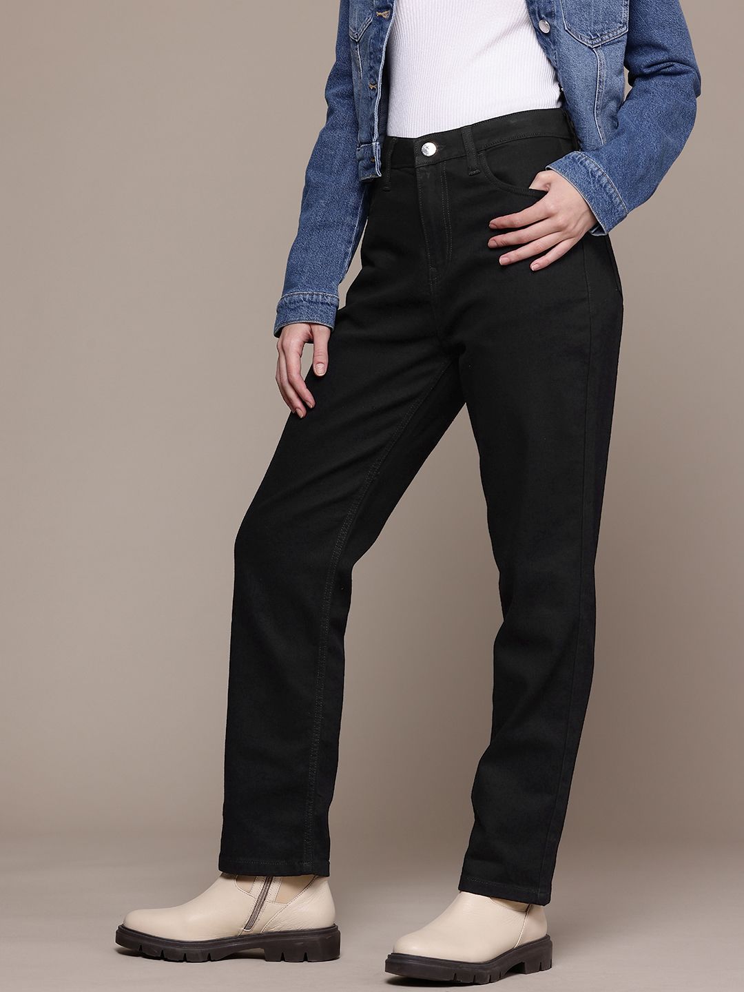 Freehand by The Indian Garage Co Women Straight Fit Mid-Rise Stretchable Jeans