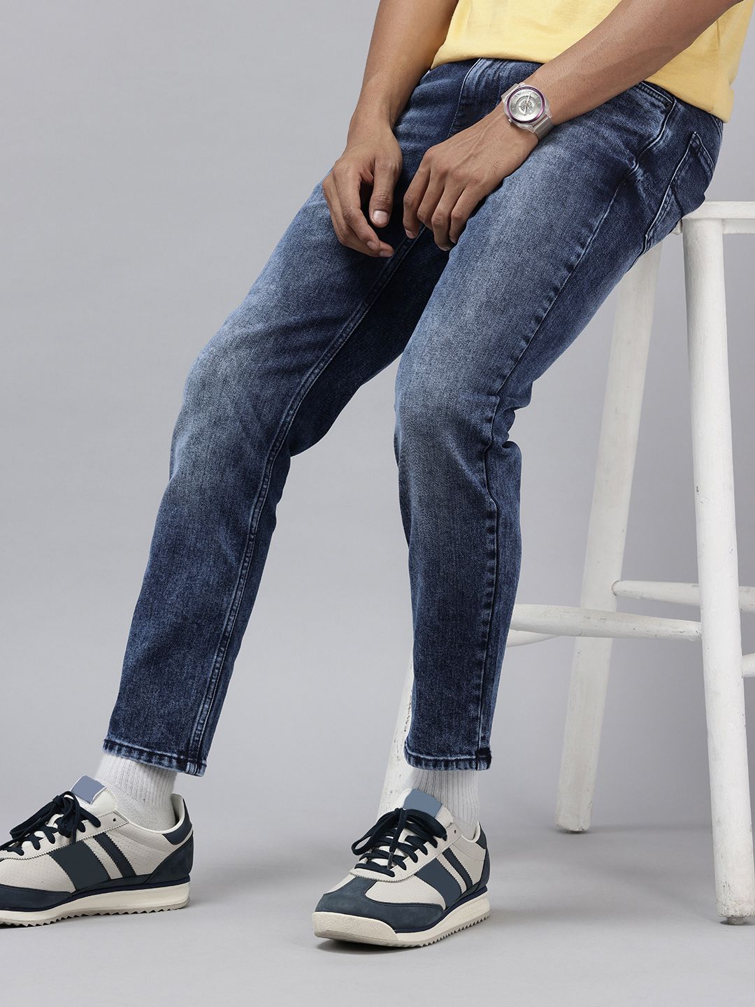 U.S. Polo Assn. Denim Co. Men Cole Tapered Fit Mid-Rise Heavy Fade Stretchable Jeans-picture-11