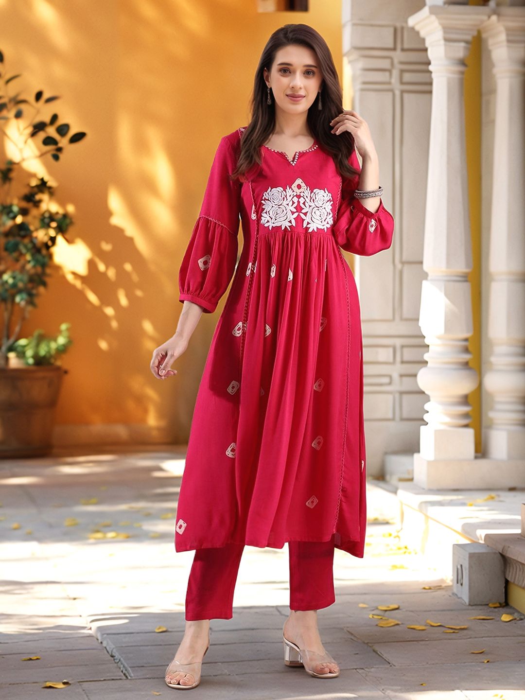 Aaghnya Geometric Printed Notch Neck Thread Work Kurta With Trouser