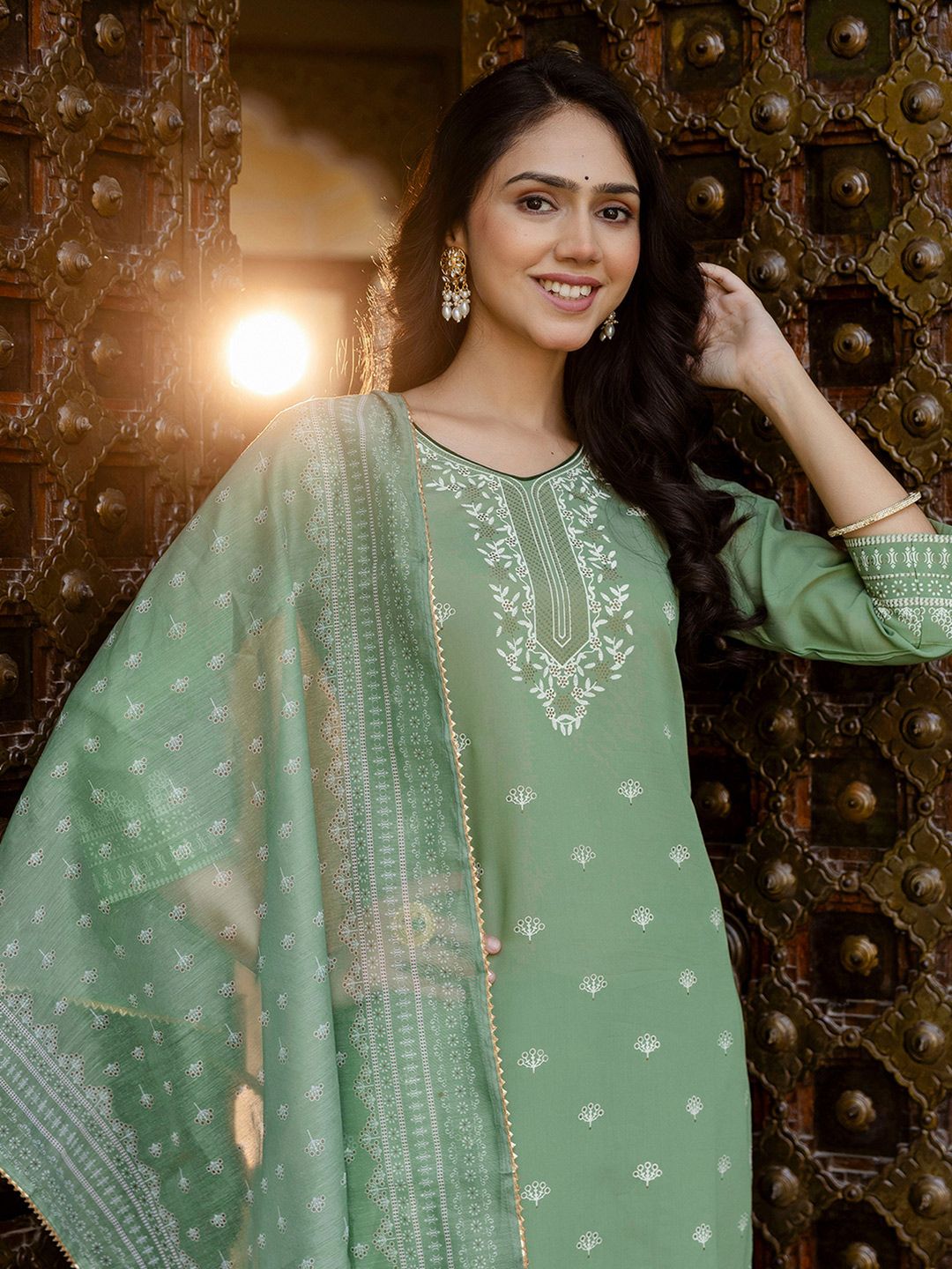SKYLEE Women Printed Regular Kurta with Trousers & Dupatta