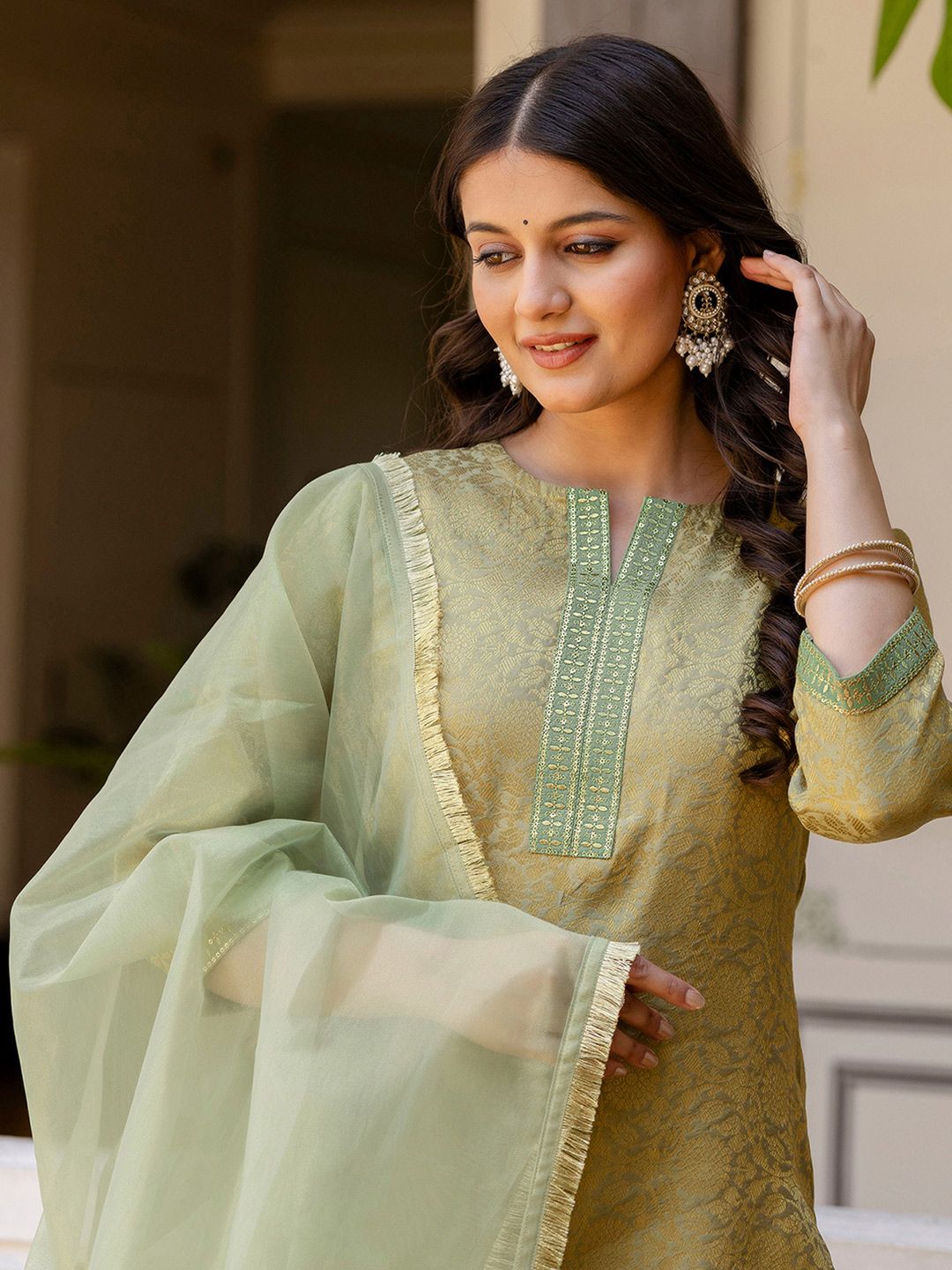 SKYLEE Women Regular Sequinned Kurta with Trousers & Dupatta