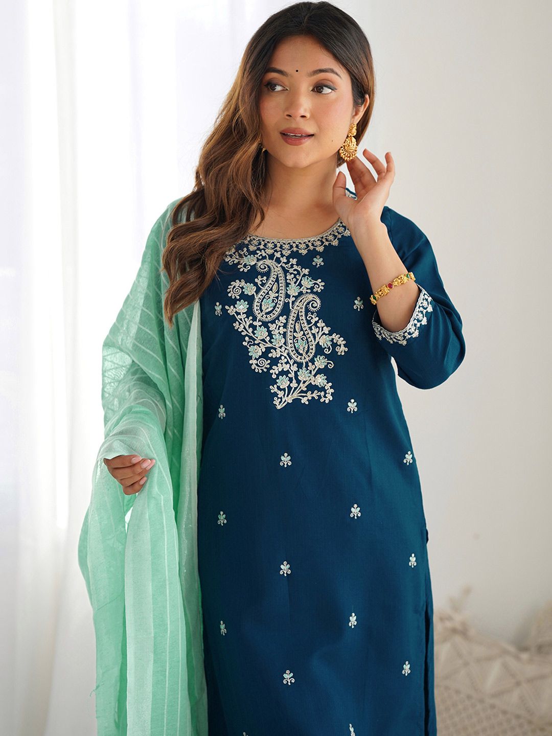 SKYLEE Women Ethnic Motifs Self Design Sequinned Kurta with Trousers & With Dupatta