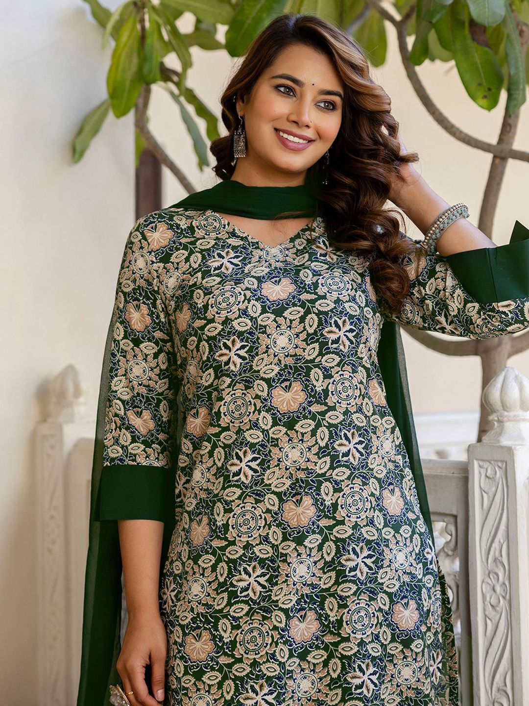 SKYLEE Floral Printed V-Neck Straight Kurta With Trousers & Dupatta