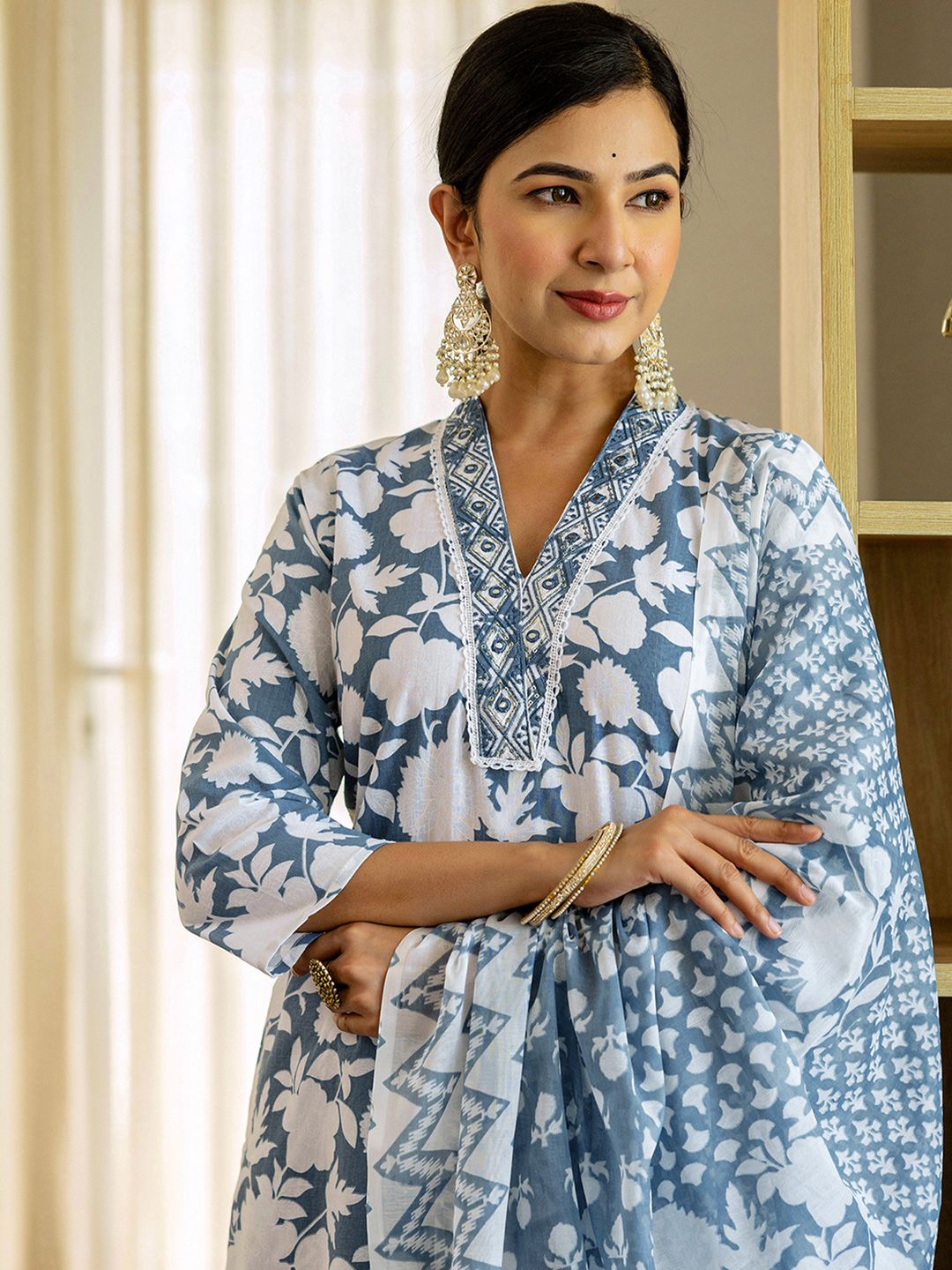 SKYLEE Women Floral Printed Regular Sequinned Kurta with Trousers & Dupatta Kurta Sets